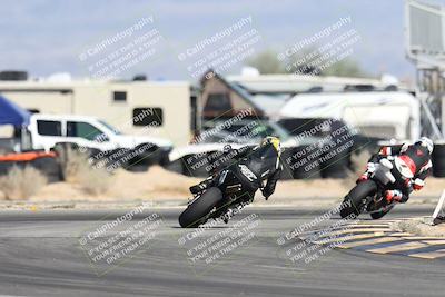 media/Nov-16-2025-Race Pace (Sun) [[8c5fa54630]]/Non Verified Riders (1st 20 Minutes)/4-Turn 16 (1116am)/